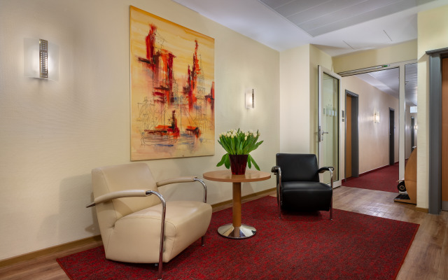 Garner Hotel Hamburg Wandsbek Marktplatz by IHG