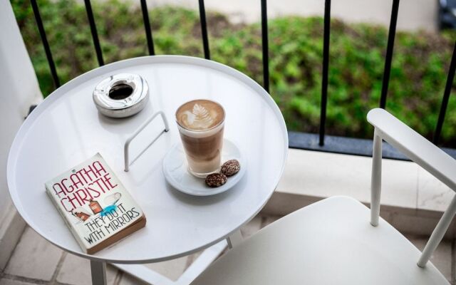 Lear Sense - Experience Luxury Hotel