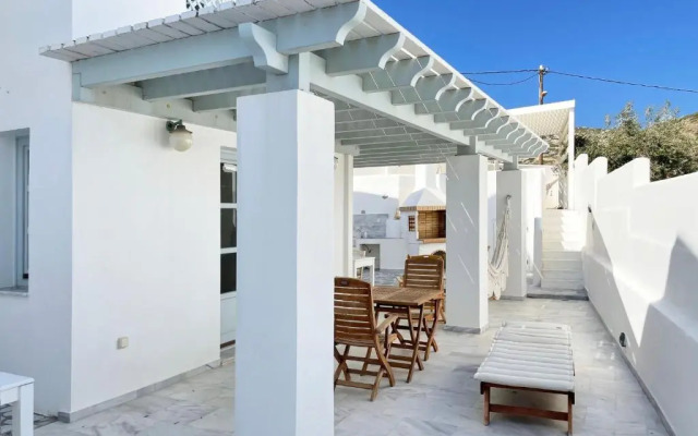 Cozy Cycladic Beach House - Persefoni