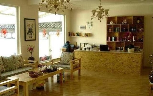 Dali Cloudy Yard Inn