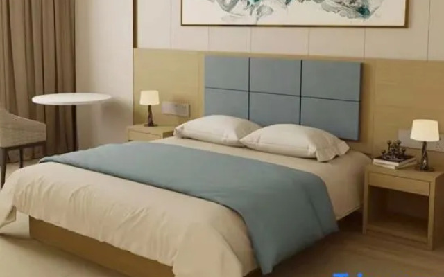 Shangpin Light House Hotel (Zhengzhou University Park Mao Branch)