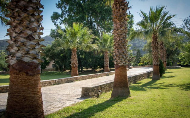 Leone Luxury Villas