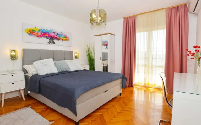 Cozy and Smart Rovinj Apartment With Balcony