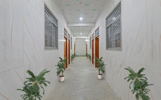Oyo Flagship 702816 Sana Guest House