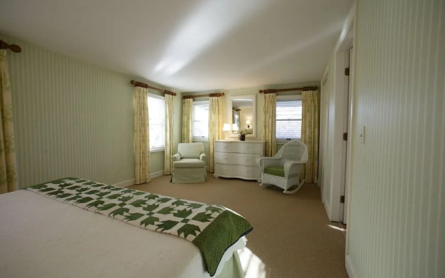Menemsha Inn & Cottages