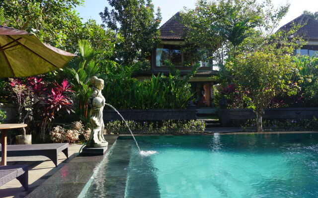 Sari Bamboo Villas