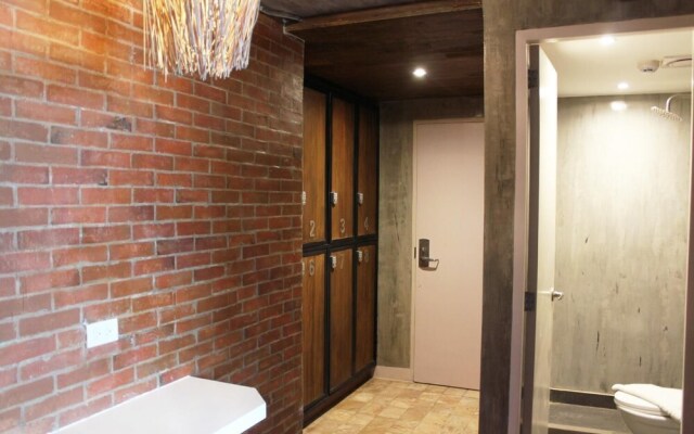 Connector Hostel by OYO Rooms