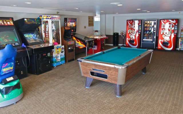 Flagship Oceanfront Hotel