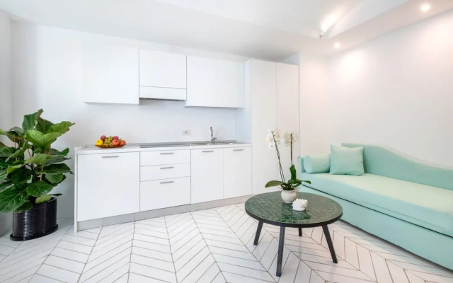 Luxury Villa with Penthouse, Pools and Sea View