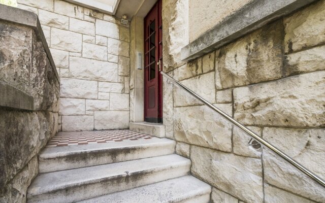 Classy Apartment w Terrace in the Heart of Split
