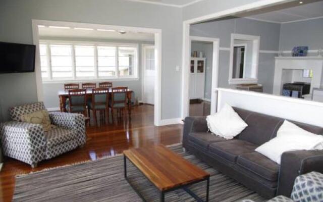 Awesome View, 4 View Street