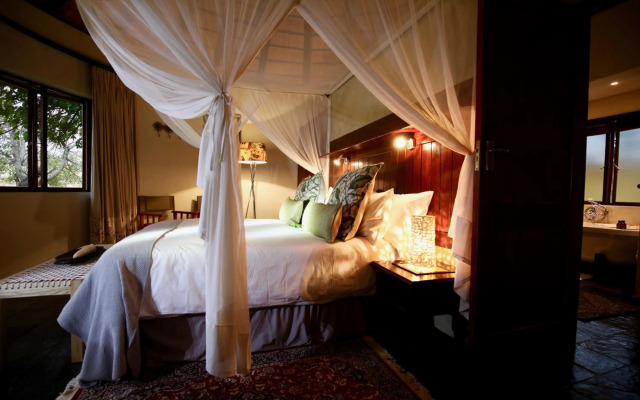 Ivory Wilderness River Rock Lodge
