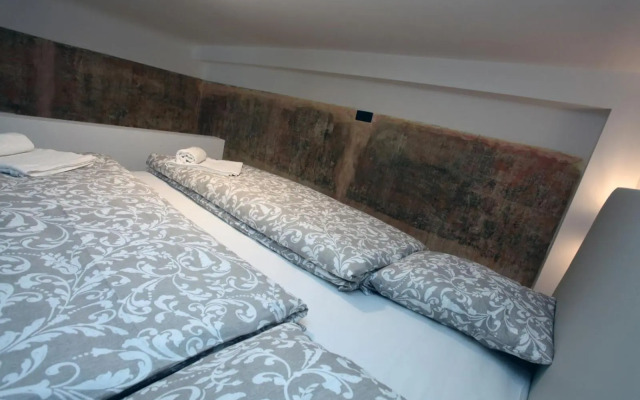 The Apartment House - Mezibranska