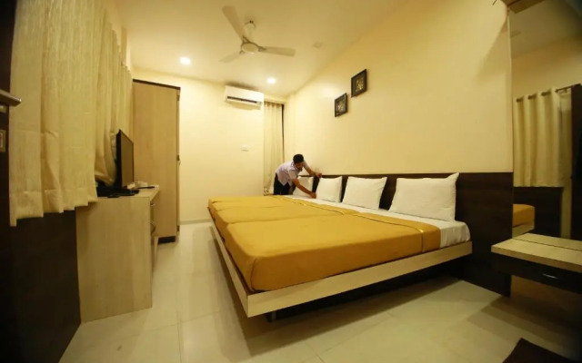 Hotel Madhuri Executive
