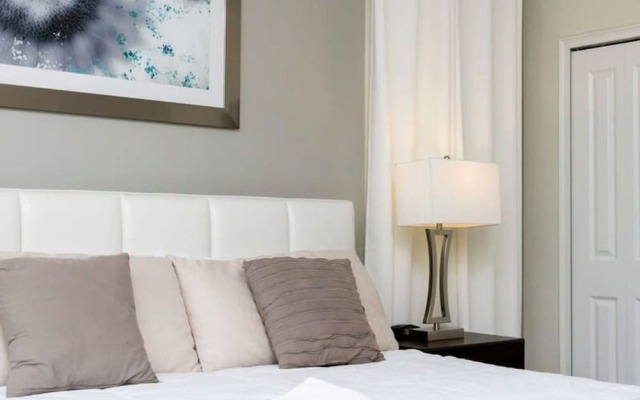 8912 Amazing 6BD Home