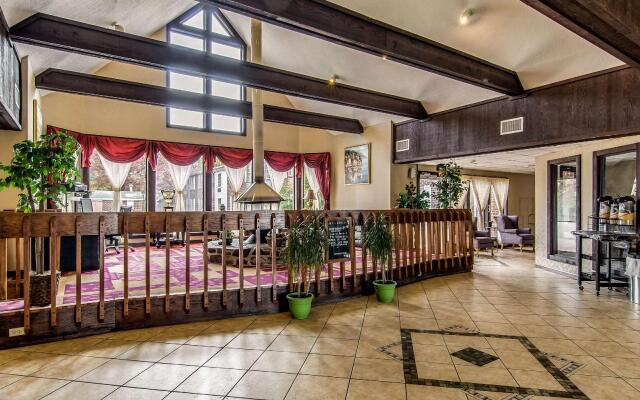 Quality Inn Dublin I-81