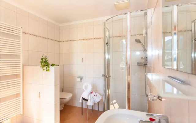 Elegant Apartment in Saalbach-hinterglemm Near Ski Bus
