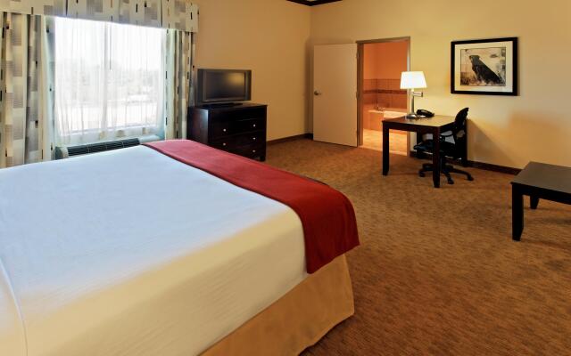 Holiday Inn Express Hotel & Suites Cleburne, an IHG Hotel