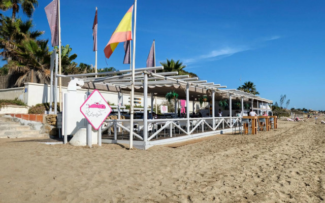 Playa Alicate, 2 Bedroom Beach Apartment