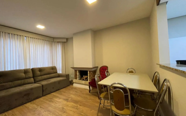 Apartamento a 100m da Rua Coberta