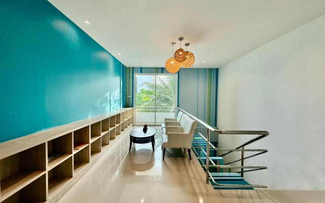 Apo Hotel