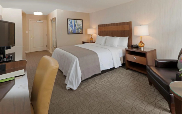 Doubletree by Hilton Pittsburgh — Green Tree