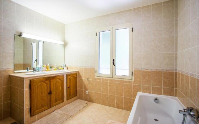 Villa Fuon Santa VI4246 by Riviera Holiday Homes
