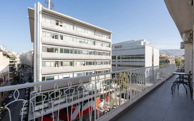 Classy Apartment walk to Metro&Acropolis