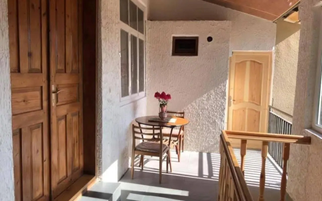 Eliso'S Guesthouse