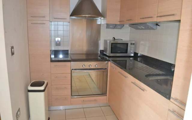 Hanover Wharf Apartment