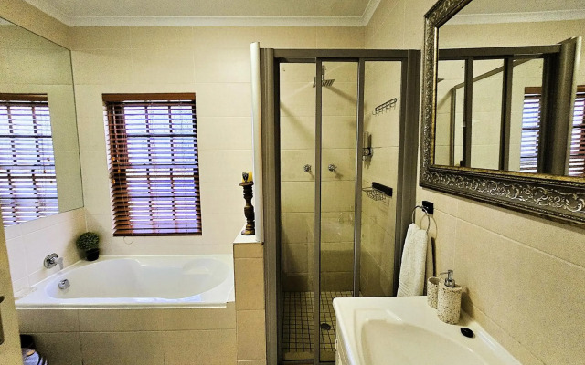 Walters Lane Luxury Accommodation main house