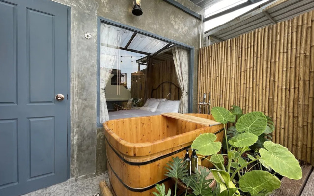 Central Old Town Cottage