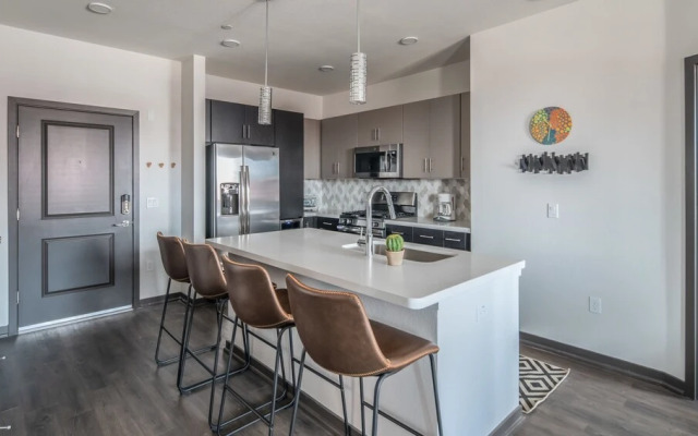 Luxe Apartments In Tempe By Wanderjaunt