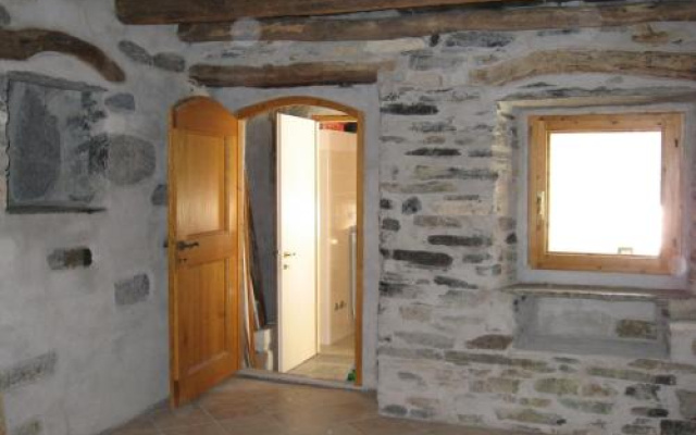 Moltrasio Casa DellUva
