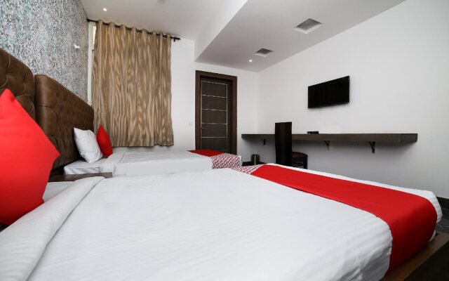 Hotel Pine By OYO Rooms