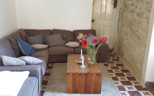 Maison de village Dolly house