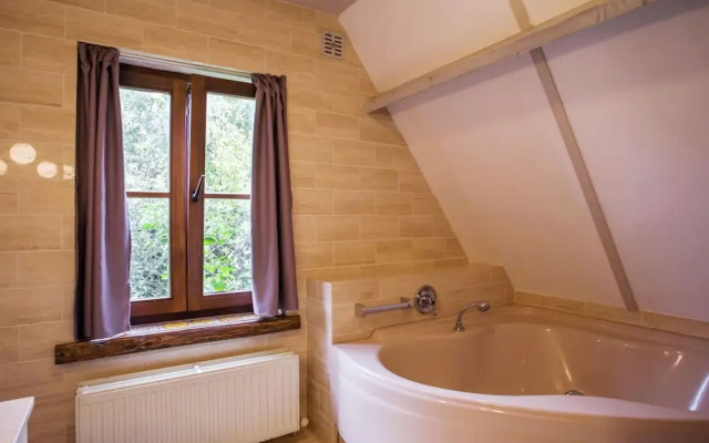 Holiday Home With Sauna in Alveringem