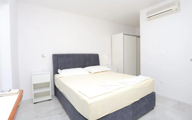 Apartment Baska Voda 6773a