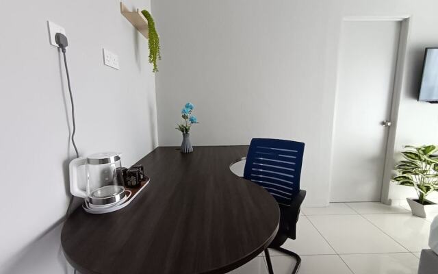 The Horizon Ipoh Dual L12 by Grab A Stay