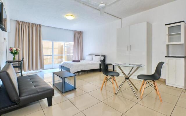 Inn & Out Sandton Park