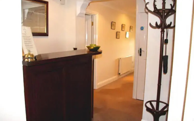 Weir View House