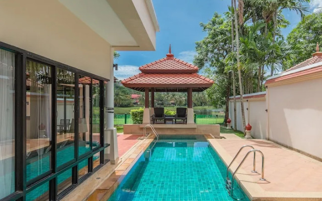 Villa Selaru by Tropiclook