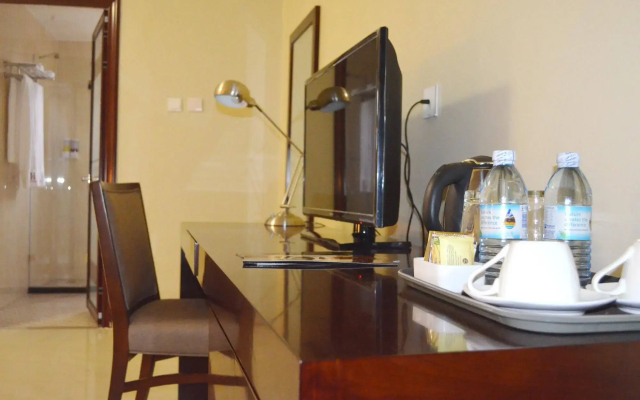 Hillside Plaza Hotel