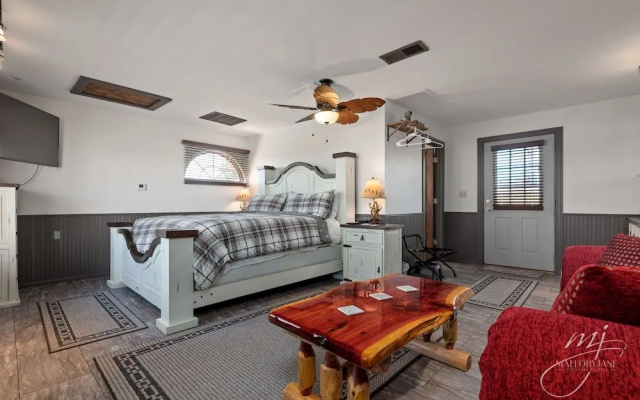 Fairway Inn