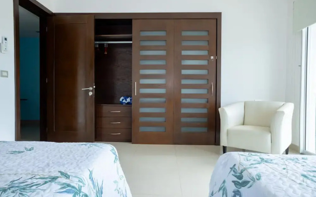 Mareazul 2 Bedroom Condo