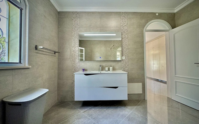 Quarteira Premium Villa by Homing