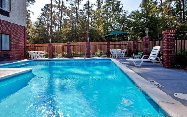 Holiday Inn Express & Suites Ocean Springs by IHG