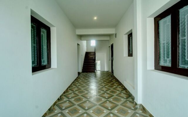 OYO 24597 Dheeran Home Stay