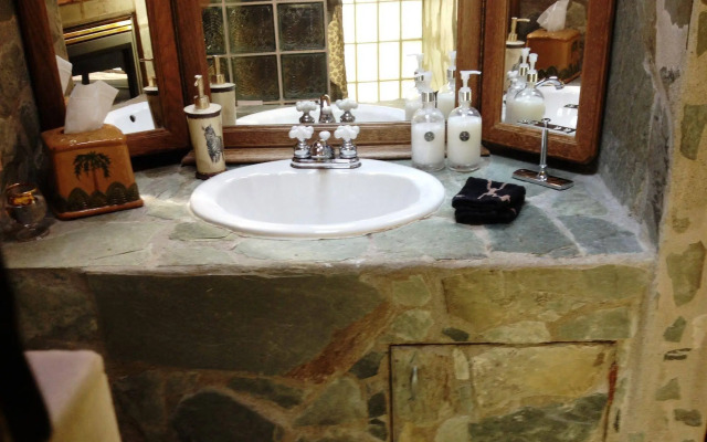 The Stone Hedge B&B