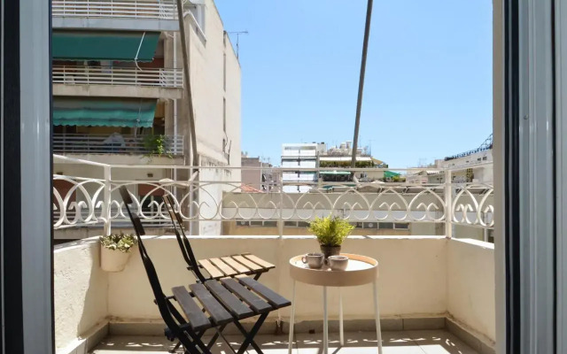 Stathmos Larissis A, a cozy 2BR Apartment, Clo...